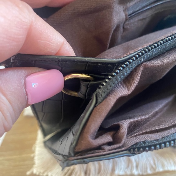 BRAND NEW CLUTCH OR CROSSBODY Imitation bag! Never been used! So Classy! - Picture 7 of 10